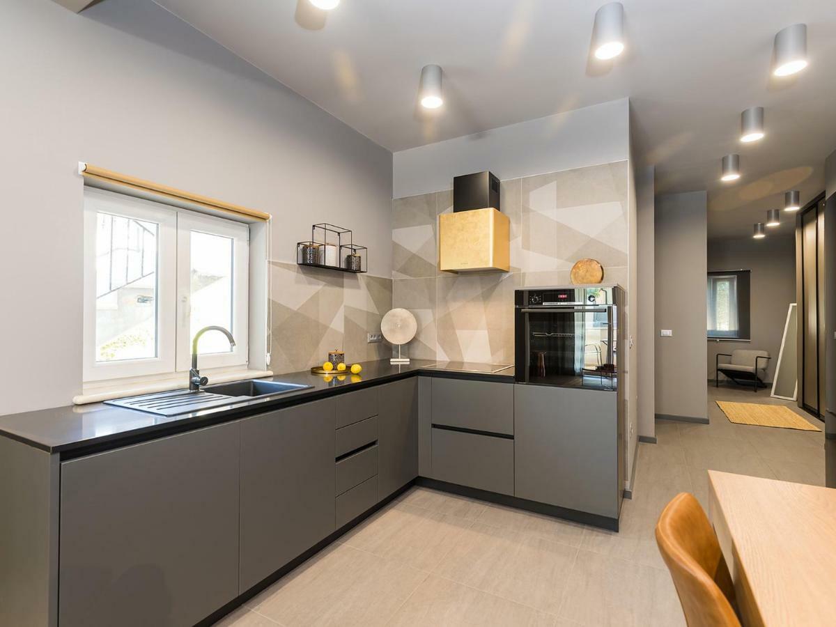 Magnolia - Modern Apartment Near City Center And Sea Porec Bagian luar foto