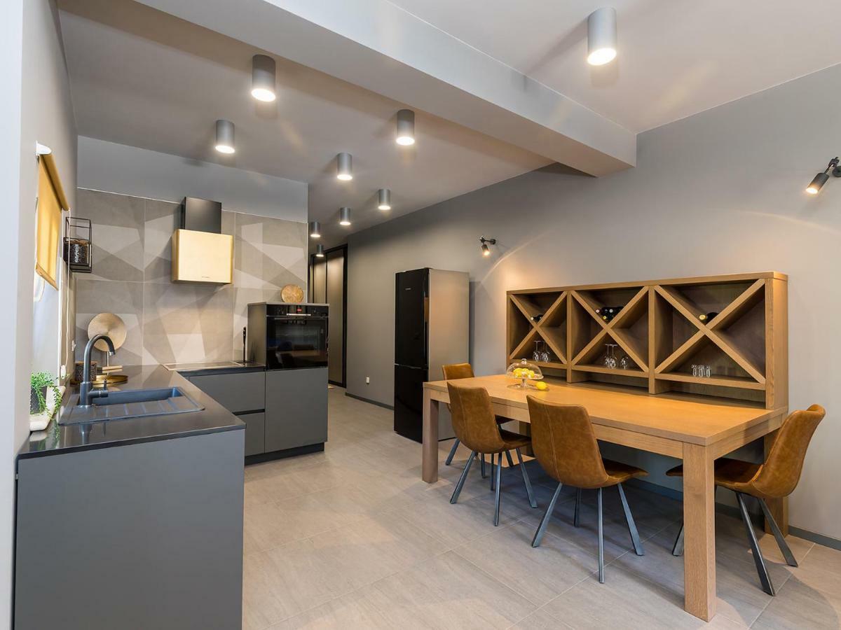 Magnolia - Modern Apartment Near City Center And Sea Porec Bagian luar foto
