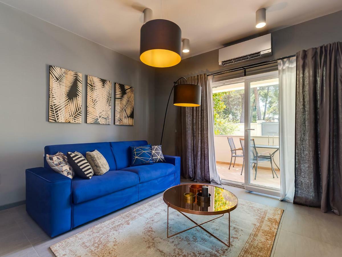 Magnolia - Modern Apartment Near City Center And Sea Porec Bagian luar foto